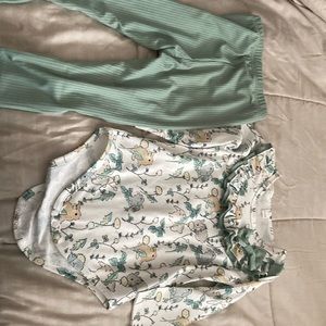 Green and white bunny set